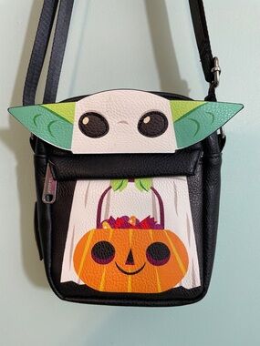 Star Wars Buckle Down Crossbody Bag NWT The Child Grogu Halloween